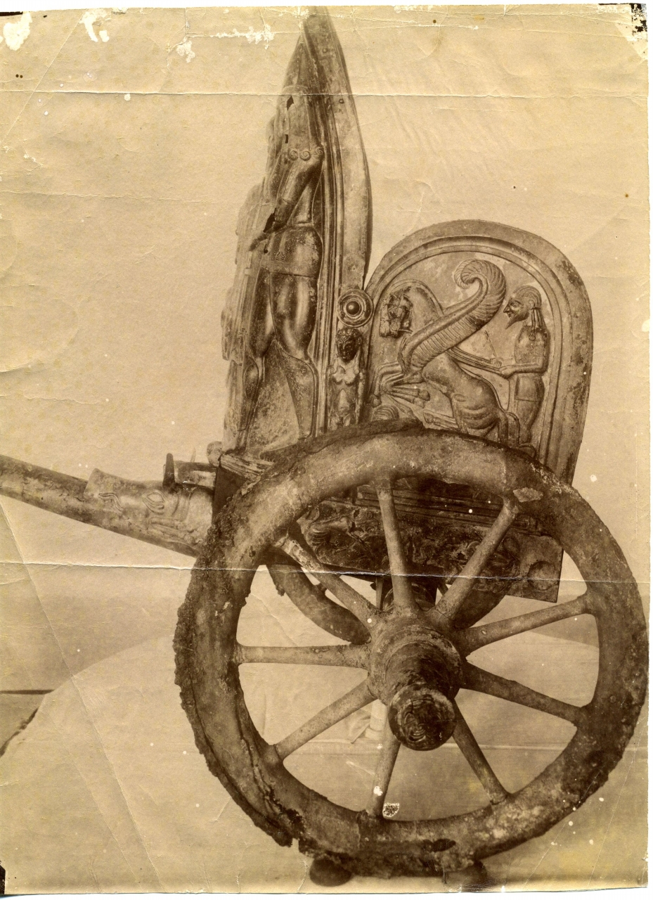 Etrusques  Les Chars Funèbres Tombe Regolini Galassi Cerveteri  Vatican Museo Gregoriano