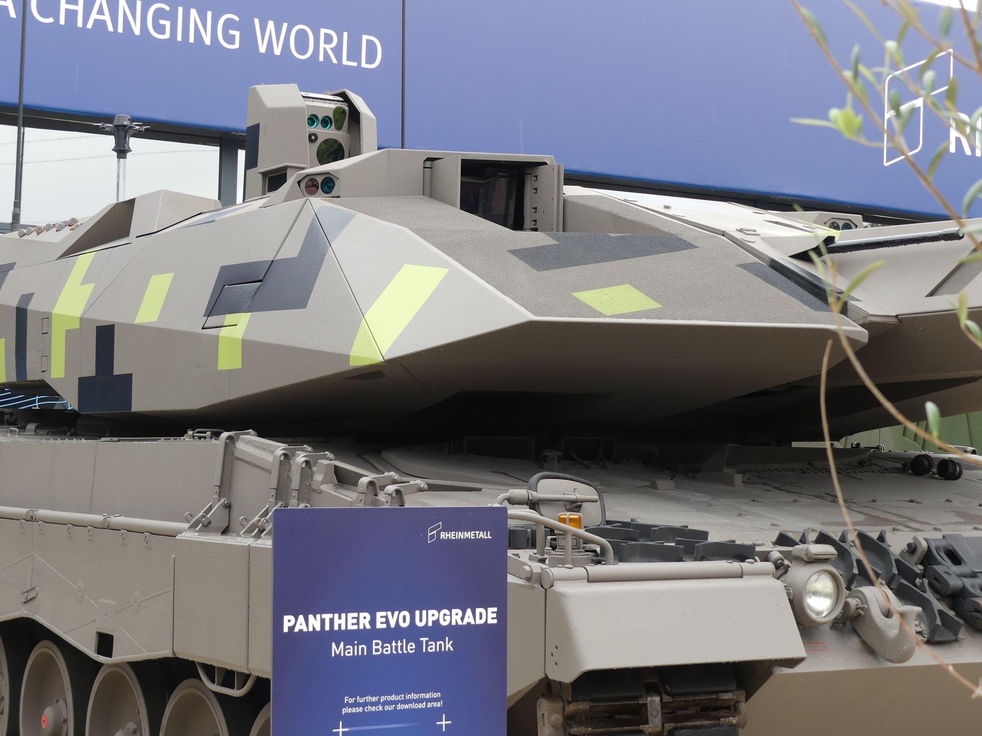 Maquette Panther KF51 – Char Militaire Rheinmetall – Échelle 1:48 – Eurosatory 2024 – Neuf, Fabrication Française