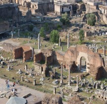 Rome Rione Campitelli Forum Romain Basilique Aemilienne Tabernae