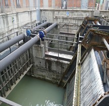 Bologna Canale Reno Griglia della centrale elettrica del Cavaticcio