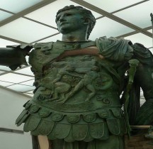Statuaire 1 Empereurs 2.0 Germanicus(24/05/15 Av Jc -10/10/19 Av Jc) Museo civico di Amelia