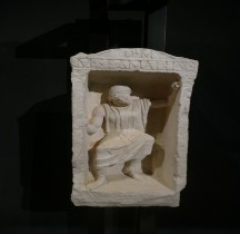 Stèle Funéraire Sculpteur Replica Pont du Gard Bordeaux