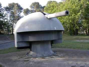 Tourelle 10cm Panzerturm in Schirmlaffette Draguig