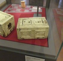 Moyen Age 1330 Venise Cassette Certosina Revètement Os  Decor Zoomorphe Ravenne Museo Nazionale