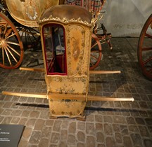 1700 Chaise Porteur du Dauphin Versailles Grandes Ecuries Musée des Carrosses