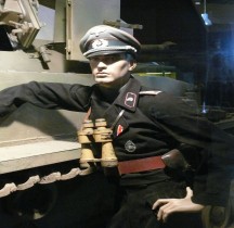 1944 Heer Panzer Oberleutant  mitt Sonderbekleidung der Deutschen Panzertruppen 2e Modèle Colleville