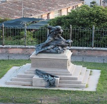 Rome Rione Campo Marzio Pincio Monument Fratelli Cairoli