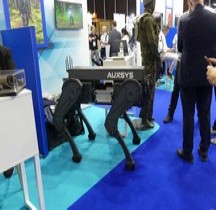 Terre GUV Drone AUXSYS Robot Terrestre Quadrupède  Eurosatory 2026