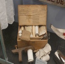 1917 Service Santé Caisse Infirmerie  Lutte contre les Gaz Reims