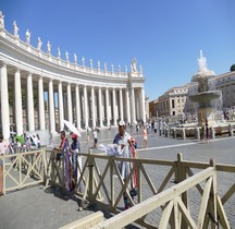 Vatican Basilica San Pietro Colonnades du Bernin