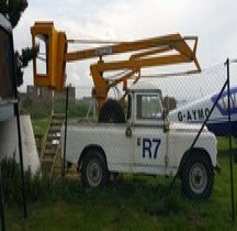 1969 Land Rover Série IIA  Véhicule de service aéroportuaire Nacelle élévatrice Acklift 1000  Norwich Aviation Museum