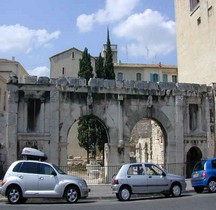 Gard Nimes Enceinte Porte Auguste