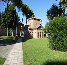 Ravenne Mausolée de Galla Placidia Exterieur