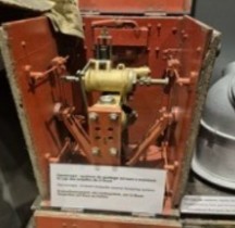 Sous Marin Gyroscope pour Lancer de Torpille Plougoinvelin