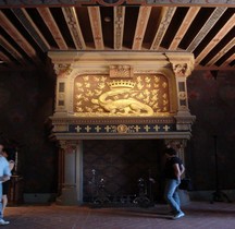 Loir et Cher Blois Chateau Intérieur Les cheminées