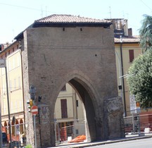 Bologna Porta San Vitale