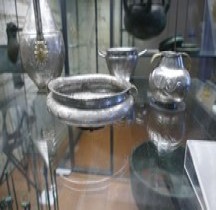 5 Etrurie Vaisselle  Vasellame in Argento Cerveteri  Tomba Regolini Galassi Vatican