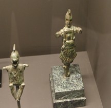 Pouvoir Tropaeum Trophées Statuettes Bronze Arles  2019