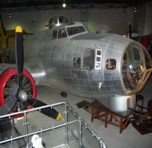 Boeing B-17 G Flying Fortress Hendon