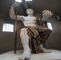 Statuaire 7 Empereurs 1.1 Constantin Colosse Basilique Maxence Rome Replique Fondation Prada Milan Rome 2018
