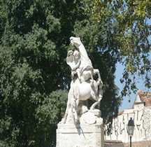 Hérault Montpellier Place Canourgue  Fontaine des Licornes