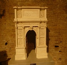 Benevent Arc de  Triomphe de Trajan Mkt Rome EUR