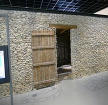 Gard Nages Oppidum des Castels Maison Reconstitution Nimes