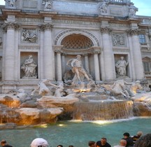 Rome Rione Trevi Fontana di Trevi