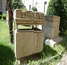 Monument Funéraire Italie Emilie Romagne Tombe de Caius Maeci  Rimini