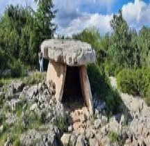 Ardèche Saint-Alban-Auriolles Dolmen du calvaire