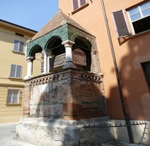 Bologna Basilica San Domenico Arca Sepolcrale de Foscarari Egidio