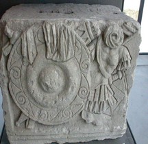 Bouches du Rhone Arles Arc Municipal Restes Statuaire