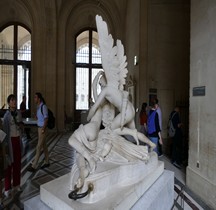 5 StatuaireXIXe Psyché ranimée par le baiser de l’Amour Paris Louvre