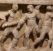 Statuaire Bas relief Gladiateurs Rétiaire Vs Secutor Rome Museo nazionale