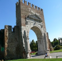 Rimini Arc d' Auguste