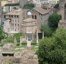 Rome Rione Campitelli Forum Romain Temple de Romulus