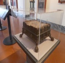 Vie Quotidienne Ustensiles Focus Brasero Focus turicremus  Pompei  Temple Isis Naples MANN