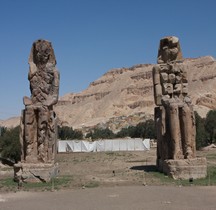 Thèbes  Colosses de Memnon