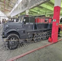 Volvo Artilleritraktor m/43  tracteur d'artillerie semi-chenillé suédois « Volvo HBT » (Halvbandtraktor)