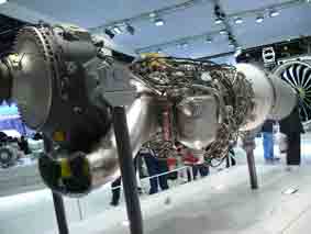 Airbus A 400M Grizzly  Moteur TP 400 Le Bourget  2