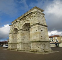 Charente maritime Saintes Arc de Germanicus Mediolanum Santonum