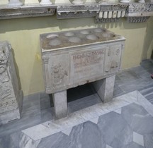 Monument Funeraire Italie Latium Ollarius Publius Nonious Zethus Ostie  SCV