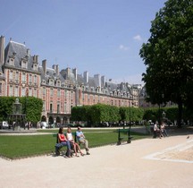 Paris Place des Vosges