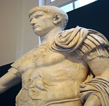 Statuaire Empereur Caligula ou Prince Julio Claudien Naples MAN