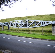 Calvados .Arromanches Passerelle Flottante Whale