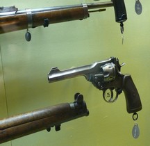 Revolver 1918  Webley  mark VI Salon Musée Emperi