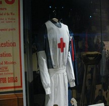 1916  Voluntary Aid Detachment Nurse Londres IWM