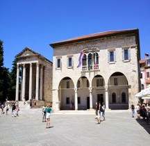 Croatie Pula Temple d'Auguste