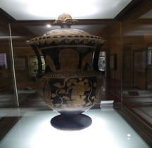 Apulie Céramique Loutrophoros Scènes Champètres  Florence