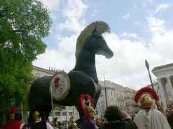 Cheval deTroie Nimes 2012